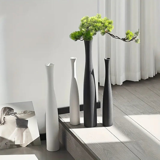 ÉCORCE BLANCHE – TEXTURED CERAMIC VASE