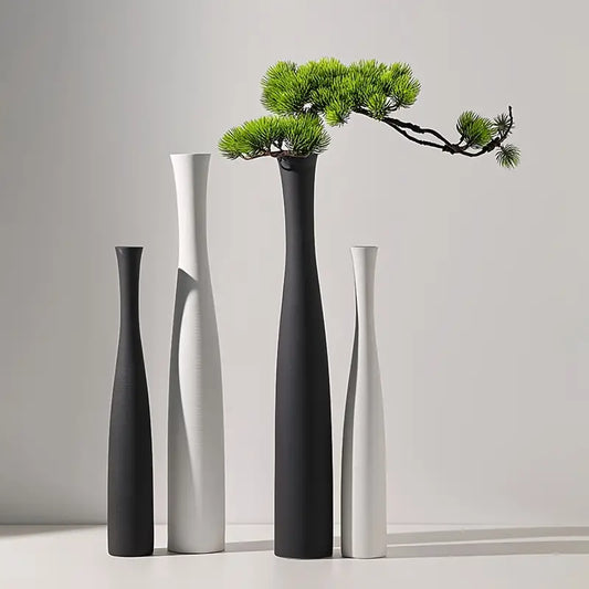 ÉCORCE BLANCHE – TEXTURED CERAMIC VASE