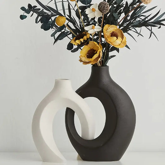 DUO VÉRITÉ – MODERN CERAMIC VASE SET (BLACK & WHITE)